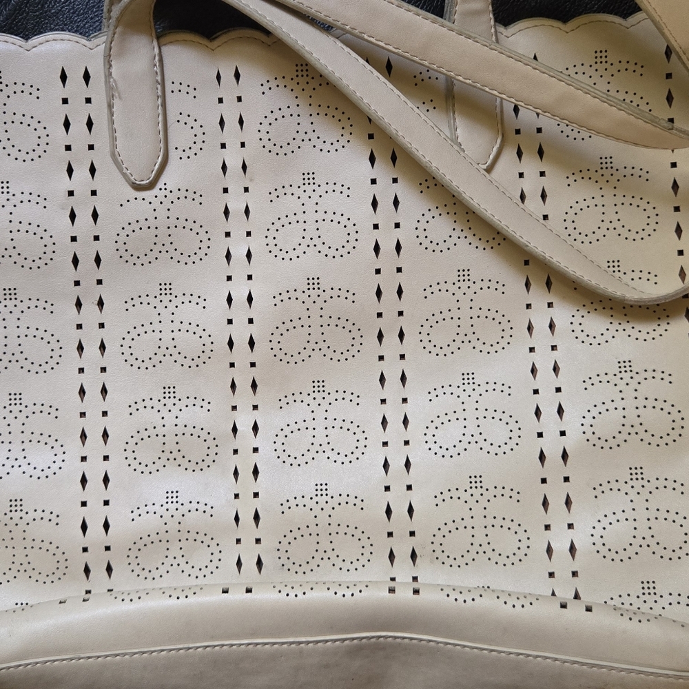 Arbonne Elegant Cream Tote with Perforated Logo Design 15"×11"×3" Like New - Picture 3 of 6